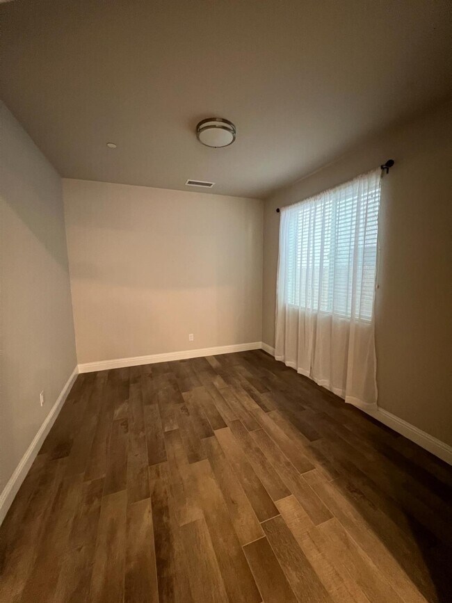 Building Photo - 1394 E Via Dorata Way