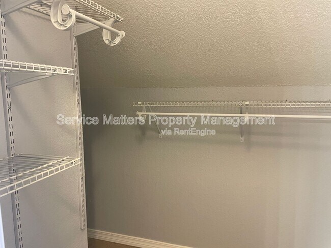 Building Photo - 5067 Serry Ln
