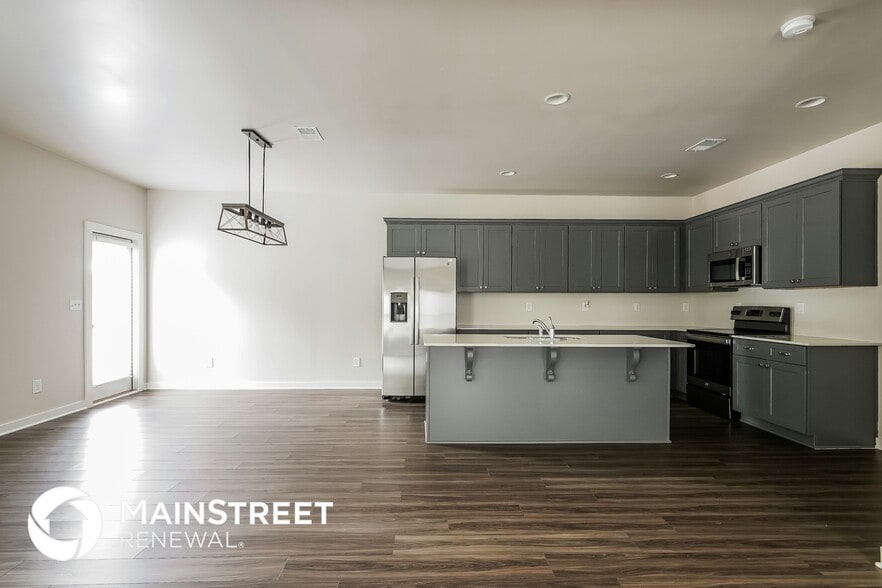 Building Photo - 370 Ridgeview Cir