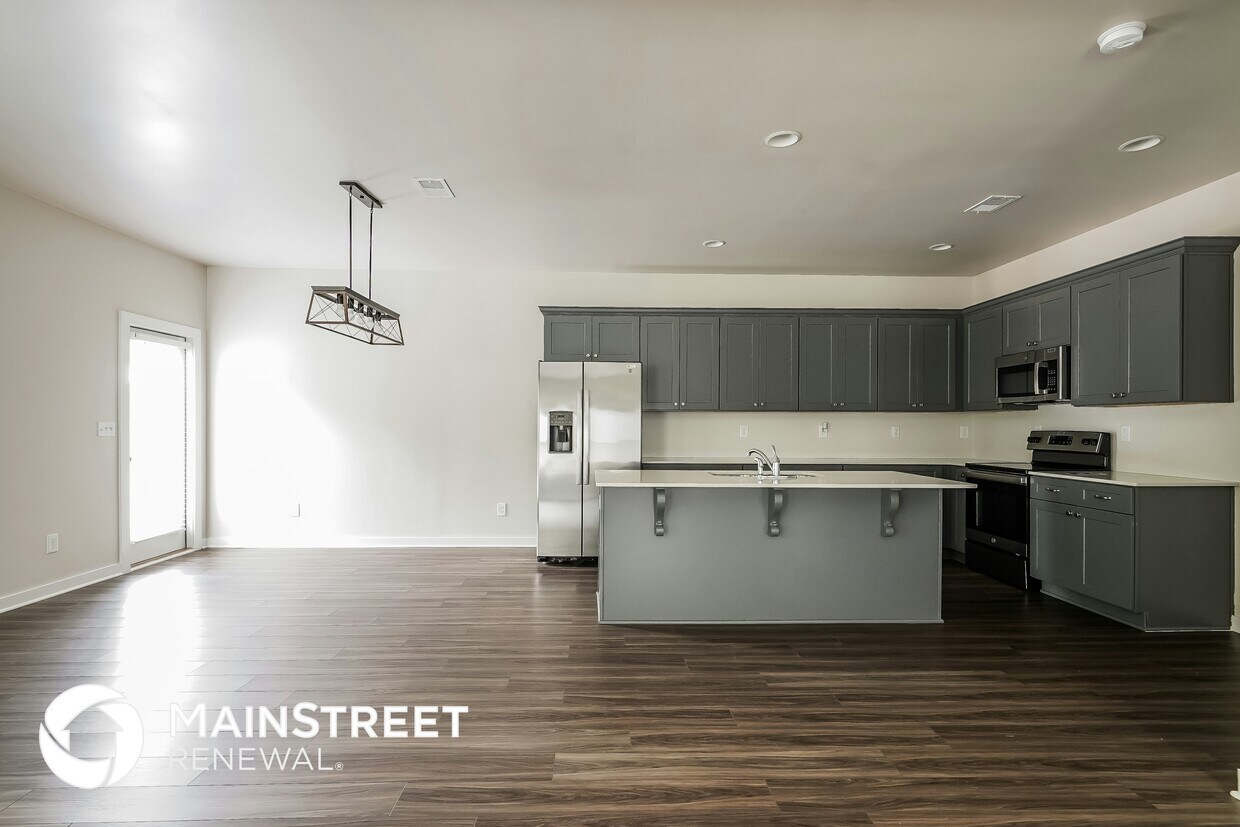 Building Photo - 370 Ridgeview Cir
