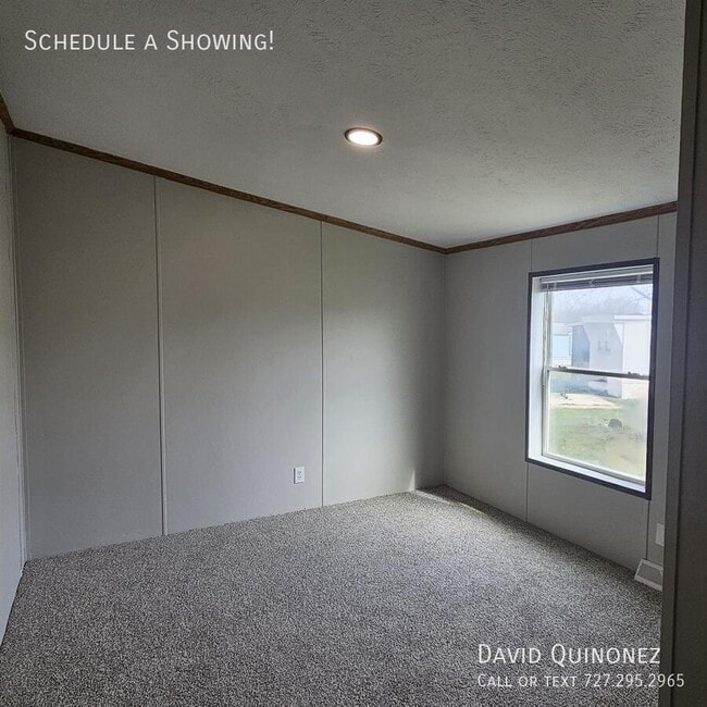 Building Photo - 2737 W Washington Center Rd