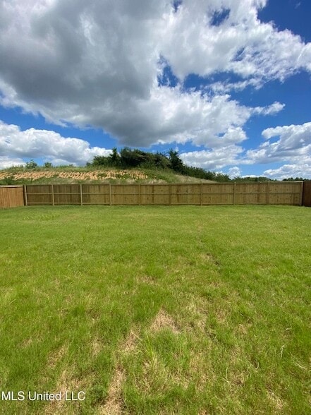 Building Photo - 3160 Magnolia Bloom Dr