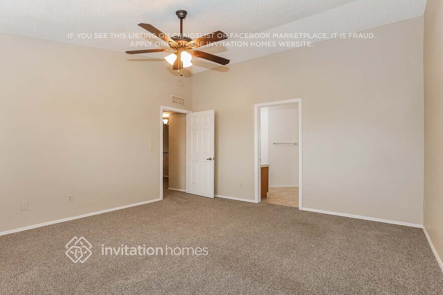 Building Photo - 7120 N 31st Dr