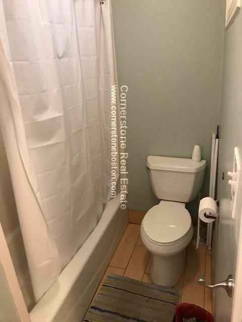 Building Photo - 1293 Cambridge St