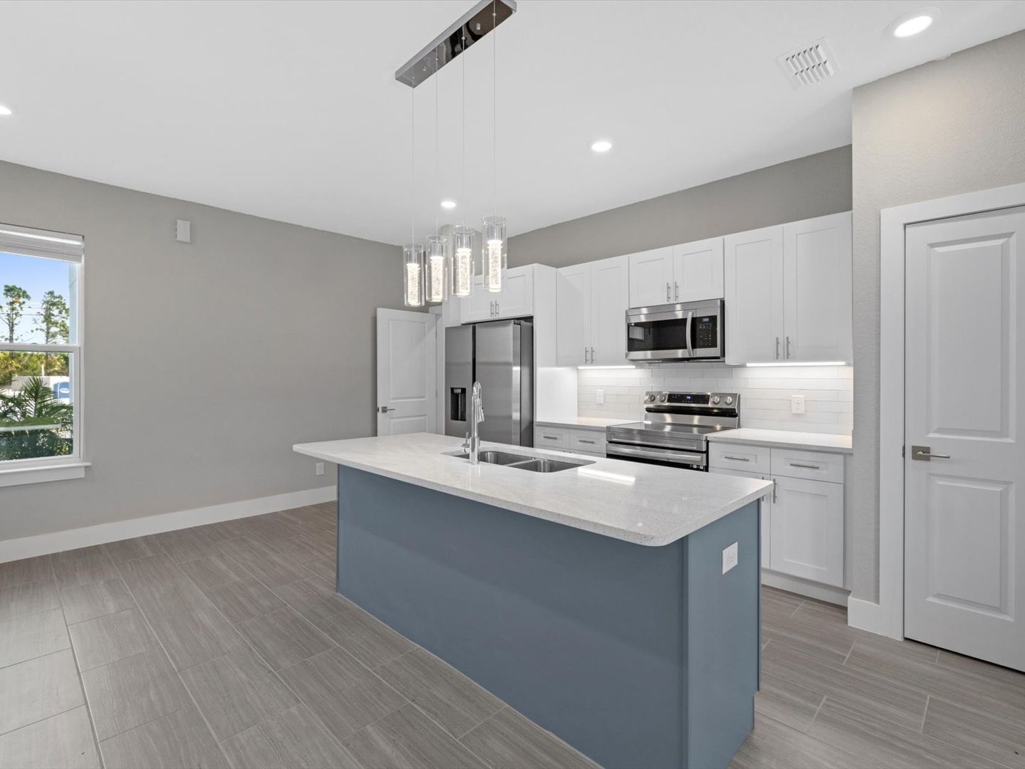 Building Photo - 2063 Snover Ave