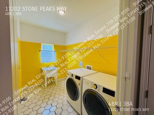 Building Photo - 13202 Stone Peaks Way