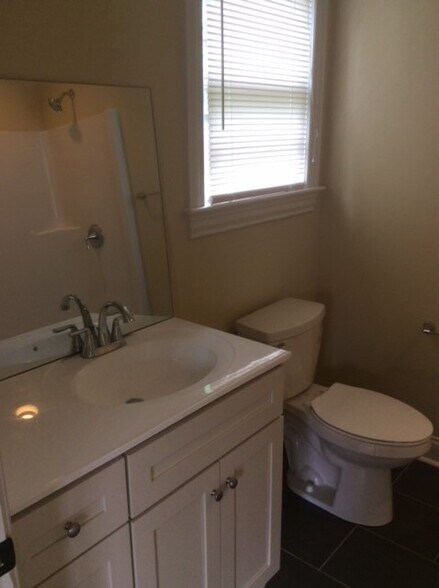 Building Photo - 1009 Grace St