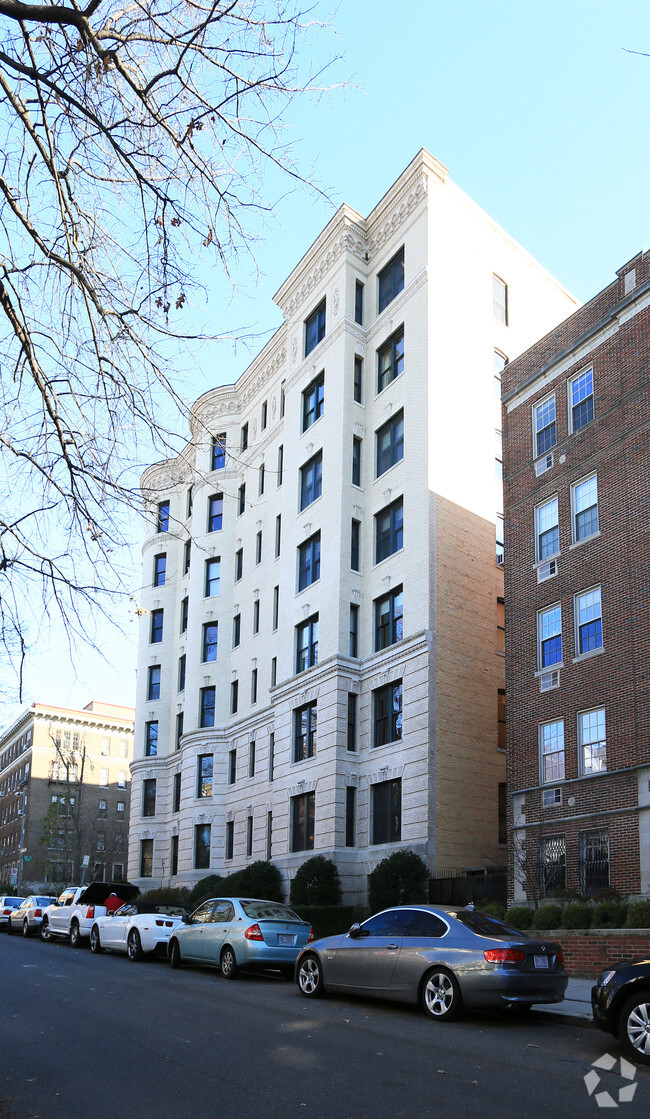 Building Photo - The Mendota