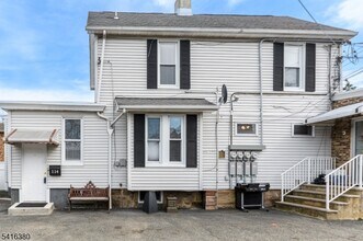 Building Photo - 114 E Main St