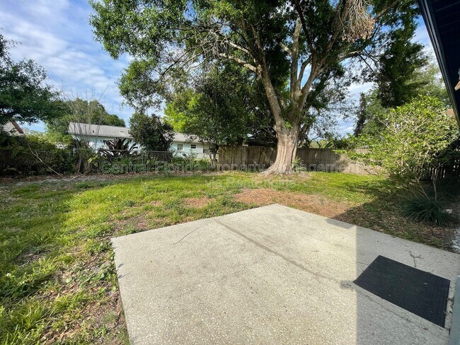 Building Photo - 2972 Talladega Dr