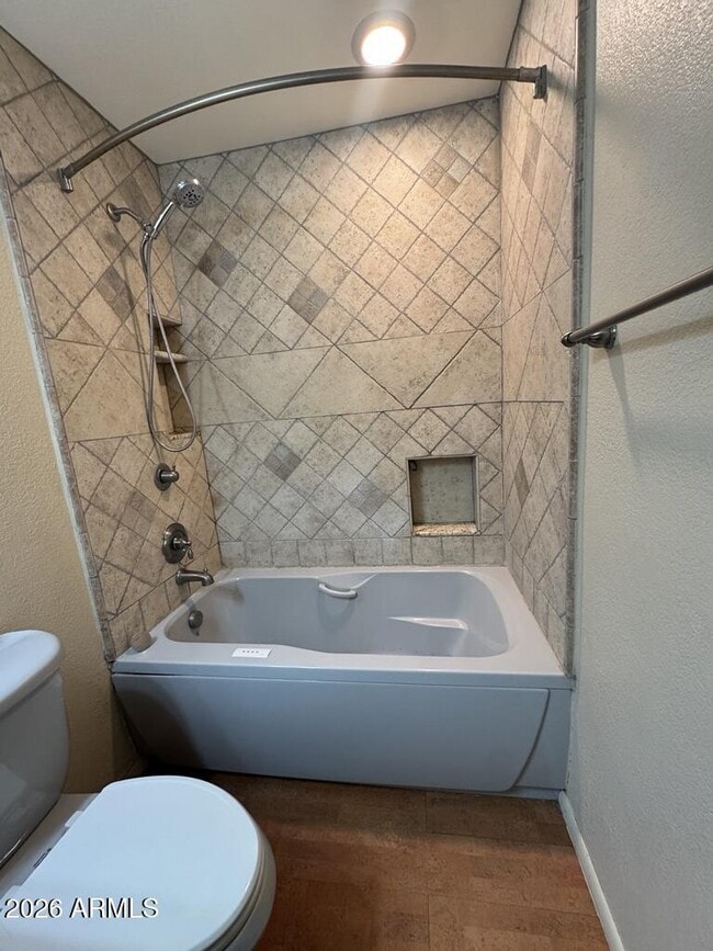 Building Photo - 1401 Bella Vista Dr