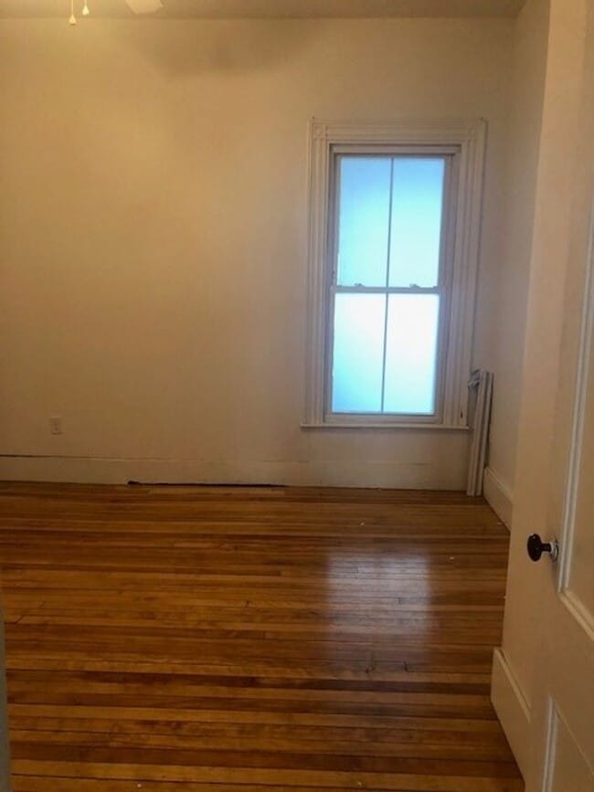 Building Photo - 28 Gilman St