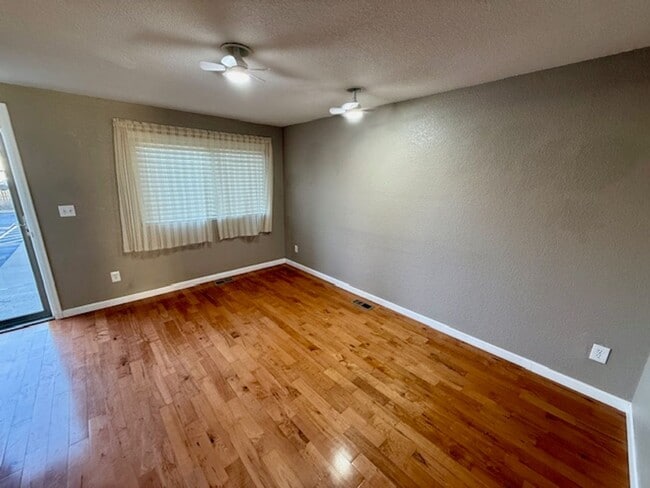 Building Photo - Wheat Ridge 2-story