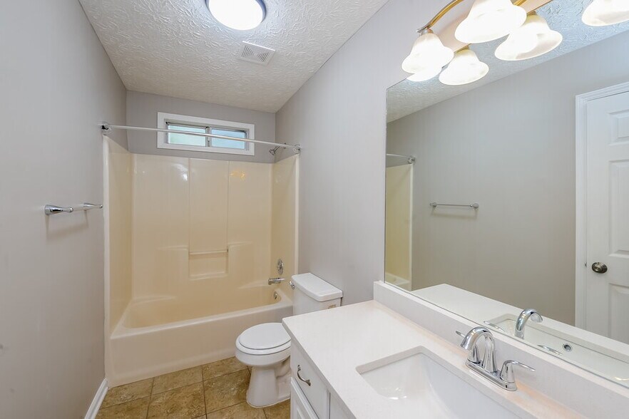 Building Photo - 5015 River Rock Way