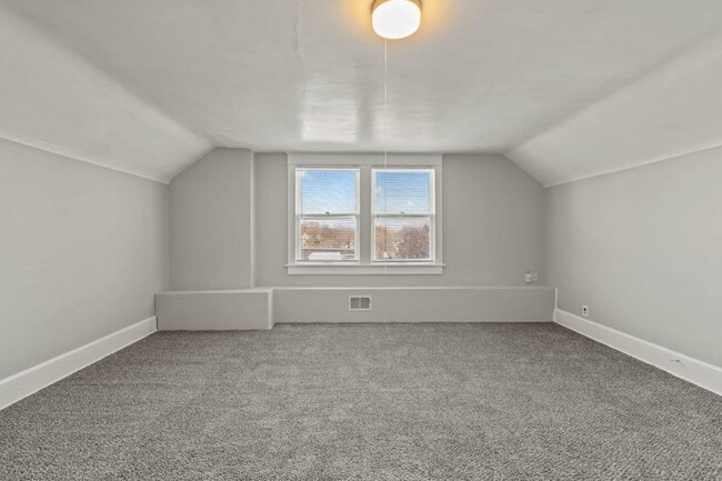 Building Photo - 15 S 17th St