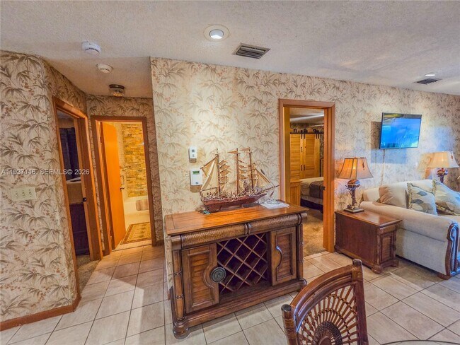 Building Photo - 8044 NW 41 Ct