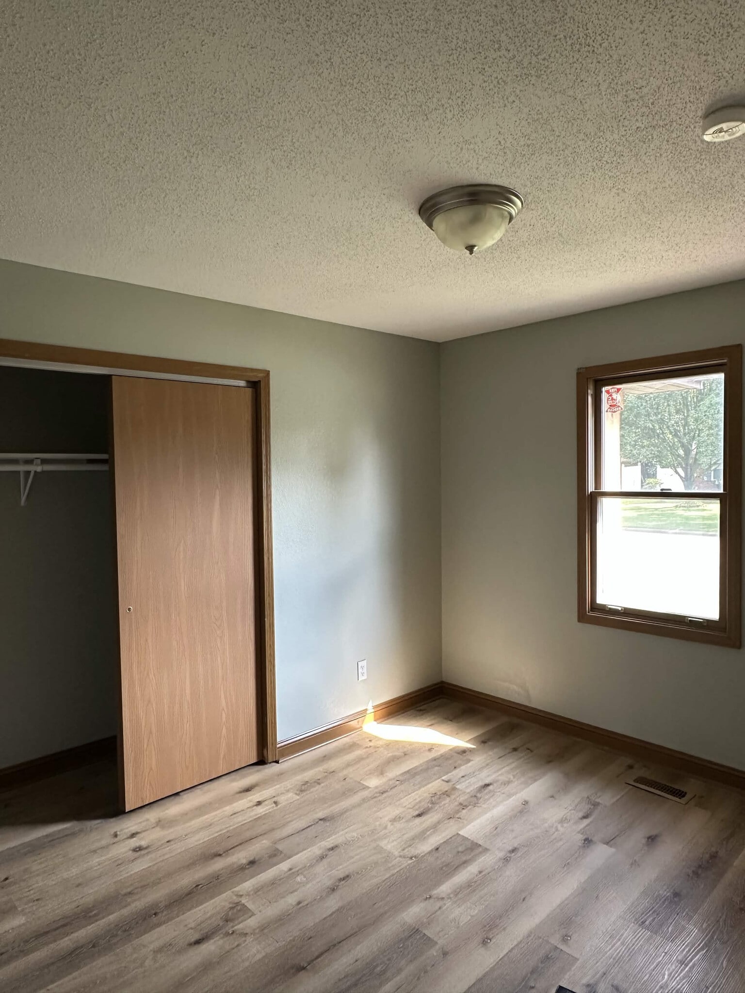 Building Photo - 8888 Arcadia Dr