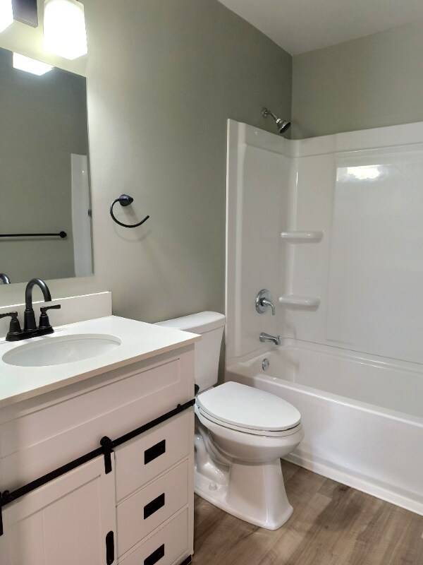 Building Photo - 532 Harwell Ave