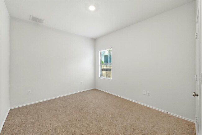 Building Photo - 7013 Tonka Ln