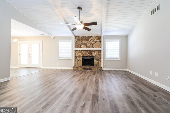 Building Photo - 2600 Trotters Walk Trail