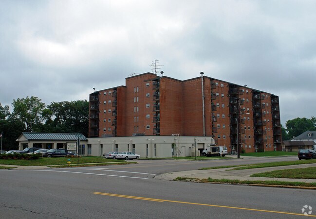 Primary Photo - Hugh Taylor Apartments