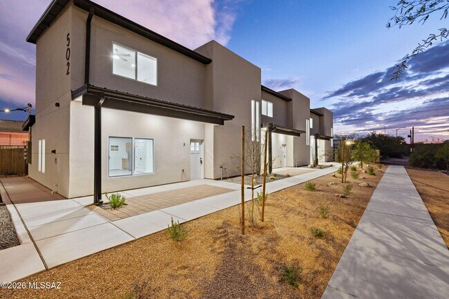 Building Photo - 502 S Fremont Ave