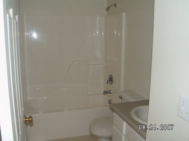 Building Photo - 2270 Shamrock Ln