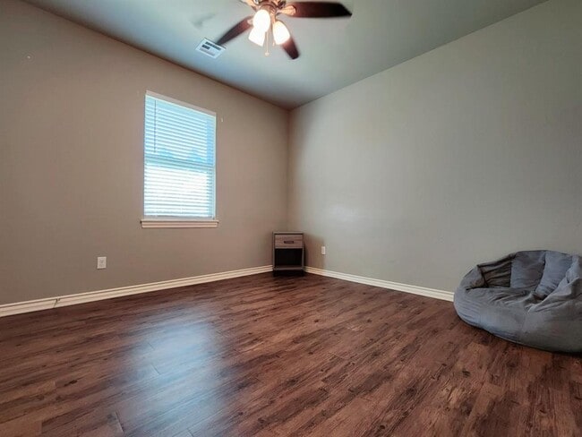 Building Photo - 2308 Paraiso Way