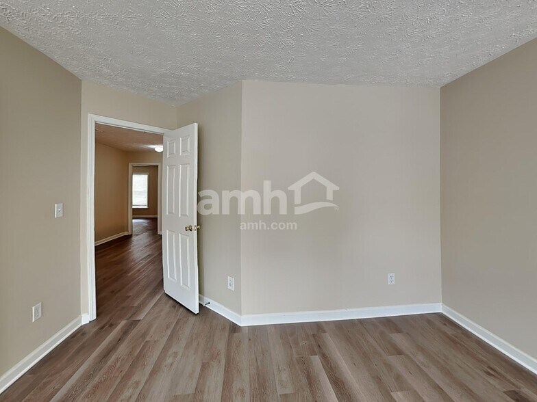 Building Photo - 7105 Flagstone Pl