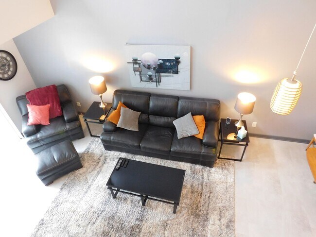 Building Photo - 1607 Harbourside Dr