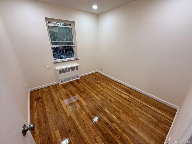 Building Photo - 46-22 59th St