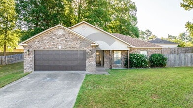 Building Photo - 202 Wild Ivy Cove