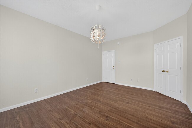 Building Photo - 8302 Cliffshire Ct