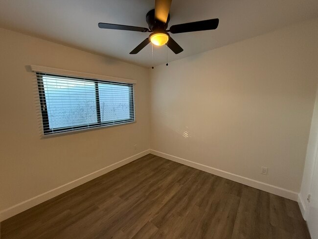 Building Photo - Ralston Triplex