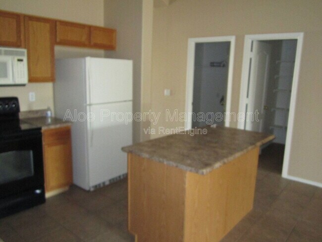 Building Photo - 18671 N Madison Rd