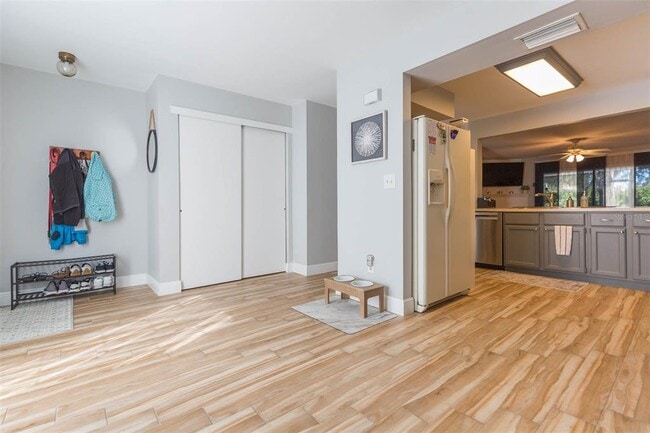 Building Photo - 14123 Trouville Dr