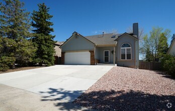 Building Photo - 7980 Camfield Cir