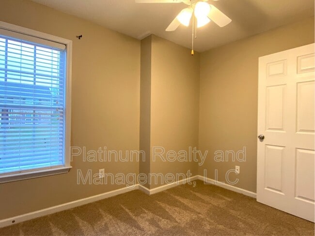 Building Photo - 1477 Cedar Springs Cir