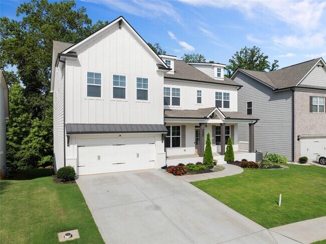 Building Photo - 4656 Silver Oak Dr SW
