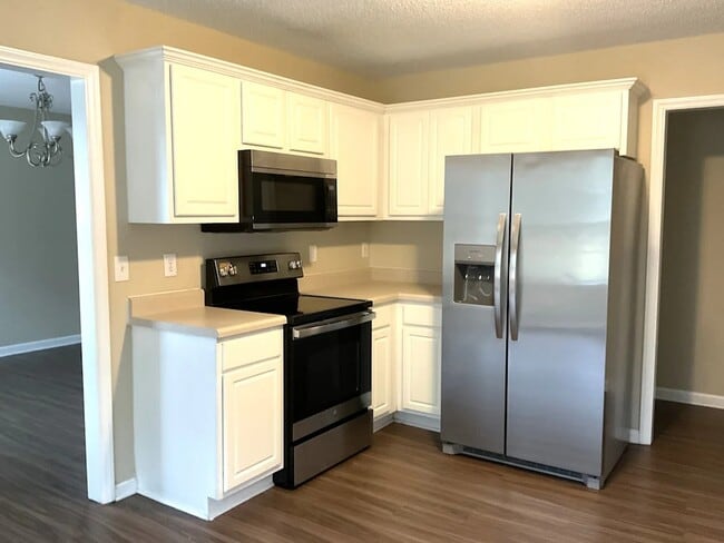 Building Photo - 73 Cross Ridge Dr