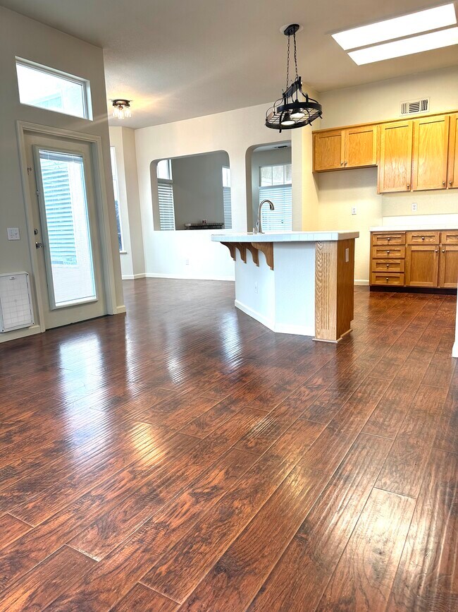 Building Photo - 238 Westbury Ln