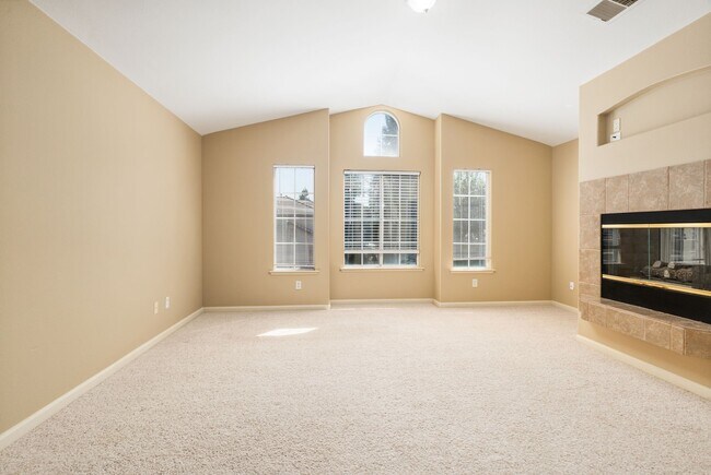 Building Photo - 2940 E Brandon Ln