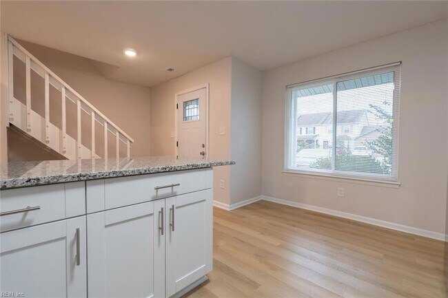 Building Photo - 1567 Sword Dancer Dr
