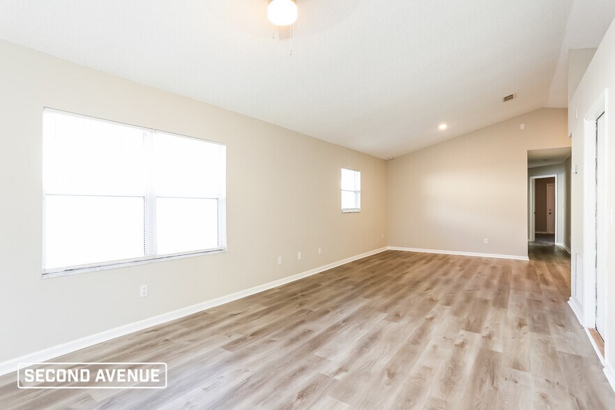 Building Photo - 6114 Delmar Pl