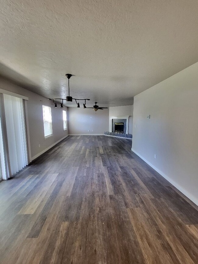 Building Photo - Cute Nampa Home