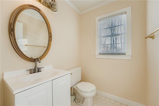 Building Photo - 500 Belgrave Ln