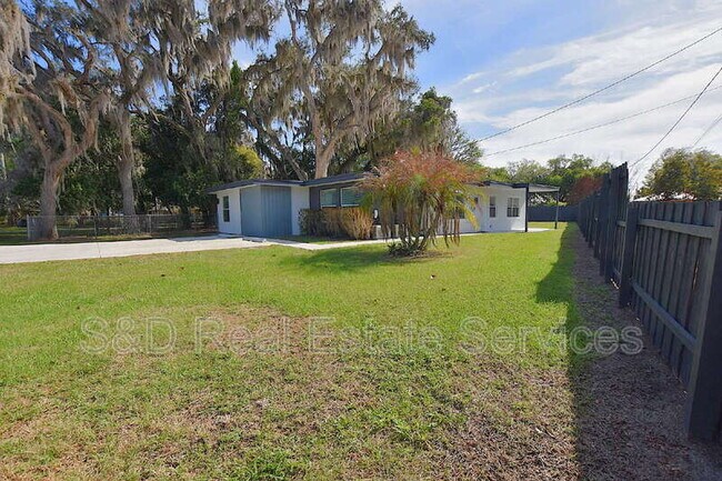 Building Photo - 3032 Spirit Lake Dr