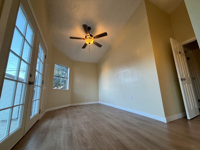 Primary Photo - 526 W 49th St