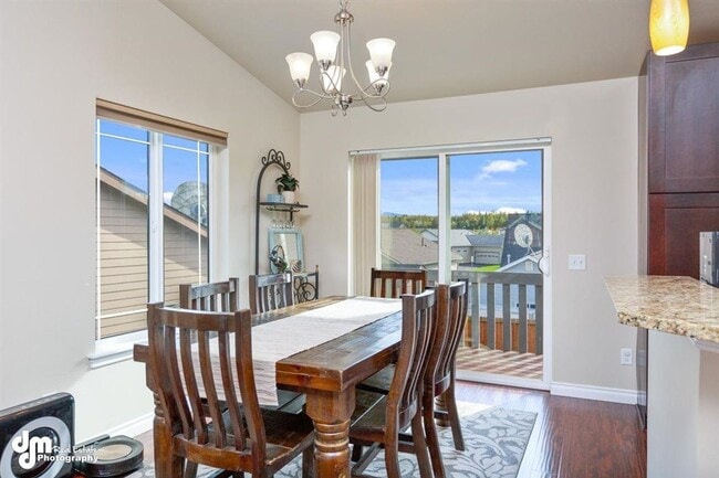 Building Photo - Gorgeous 4 Bedroom Home in West Park!