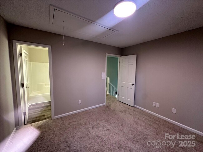 Building Photo - 7414 Trotter Rd